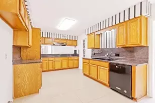 3211 Hazy Park Dr, Houston, TX 77082 - Photo 5