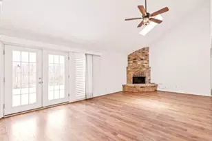 3211 Hazy Park Dr, Houston, TX 77082 - Photo 3