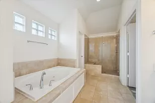 701 E 40th St, Houston, TX 77022 - Photo 13