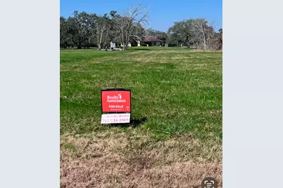 562 Mill Road, Angleton, TX 77515 - Photo 3