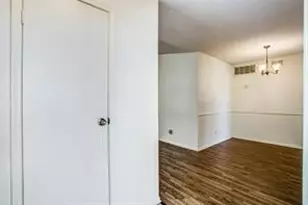 10615 Briar Forest Dr, Houston, TX 77042 - Photo 7