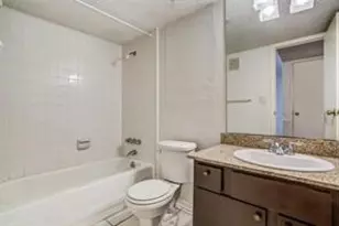10615 Briar Forest Dr, Houston, TX 77042 - Photo 21