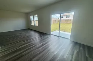 9445 Beryl Ln, Conroe, TX 77303 - Photo 7