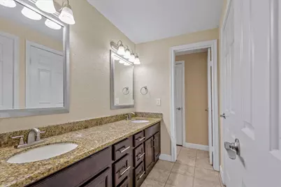 2255 Braeswood Park Drive #146, Houston, TX 77030 - Photo 13
