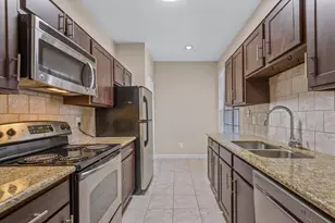 2255 Braeswood Park Dr, Houston, TX 77030 - Photo 7