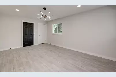 1747 Wroxton Court #6, Houston, TX 77005 - Photo 5