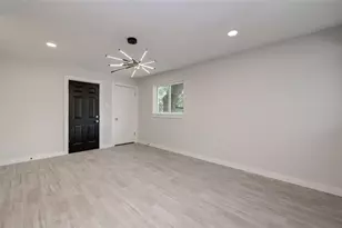 1747 Wroxton Ct, Houston, TX 77005 - Photo 5