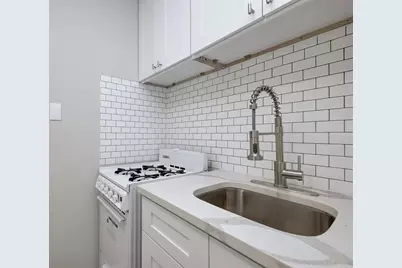 1747 Wroxton Court #6, Houston, TX 77005 - Photo 7