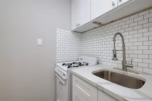 1747 Wroxton Ct, Houston, TX 77005 - Photo 7
