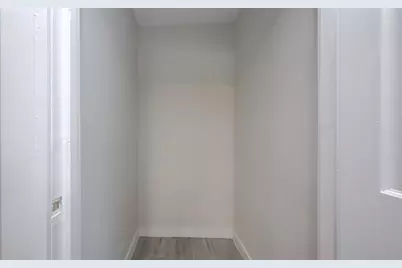 1747 Wroxton Court #6, Houston, TX 77005 - Photo 9