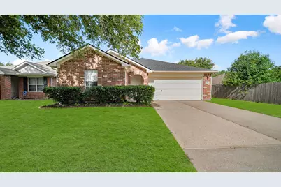 140 Bristol Bend Lane, Dickinson, TX 77539 - Photo 1
