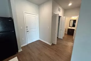 2136 W 34th St, Houston, TX 77018 - Photo 5