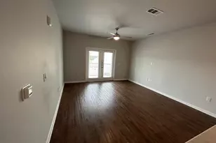 2136 W 34th St, Houston, TX 77018 - Photo 7