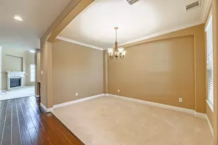 4607 Rockton Hills Ln, Sugar Land, TX 77479 - Photo 7