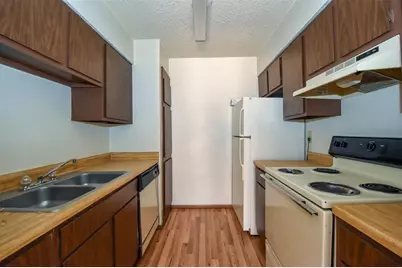 5252 Twin City Highway #390, Groves, TX 77619 - Photo 5