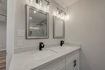 2111 Nina Lee Lane, Houston, TX 77018 - Photo 25