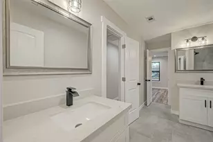 2111 Nina Lee Ln, Houston, TX 77018 - Photo 33