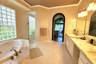 9 Camden Ct, Sugar Land, TX 77479 - Photo 19