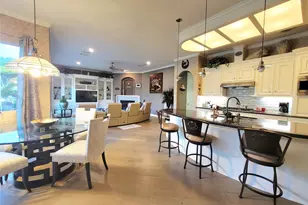 9 Camden Ct, Sugar Land, TX 77479 - Photo 11