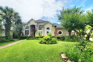 9 Camden Ct, Sugar Land, TX 77479 - Photo 3