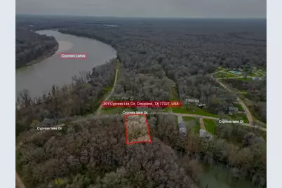 201 Cypress Lakes Circle, Cleveland, TX 77327 - Photo 11