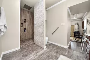 1106 S 8th St, La Porte, TX 77571 - Photo 27