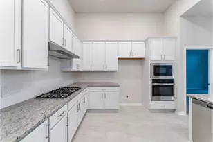 23510 Zinfandel Dr, Alvin, TX 77511 - Photo 5