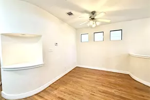8638 Meadowcroft Dr, Houston, TX 77063 - Photo 15