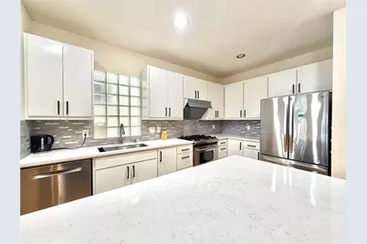 8638 Meadowcroft Drive, Houston, TX 77063 - Photo 13