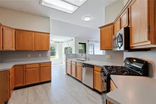 1911 Edinburg Ave, League City, TX 77573 - Photo 15
