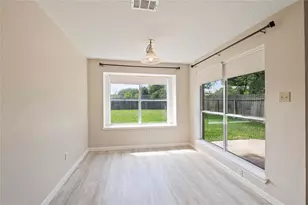 1911 Edinburg Ave, League City, TX 77573 - Photo 13