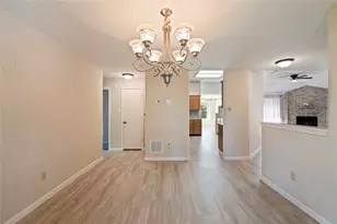 1911 Edinburg Ave, League City, TX 77573 - Photo 9