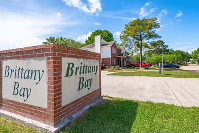 1911 Edinburg Avenue, League City, TX 77573 - Photo 35