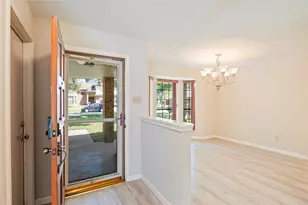 1911 Edinburg Ave, League City, TX 77573 - Photo 7