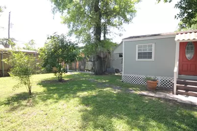 734-A McDaniel Street, Houston, TX 77022 - Photo 3
