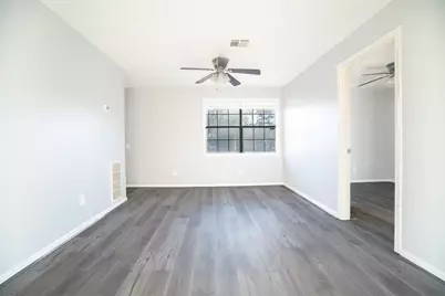 5214 Lodge Creek Drive, Houston, TX 77066 - Photo 13