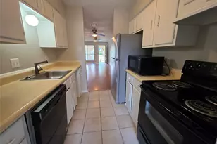 12724 Shannon Hills Dr, Houston, TX 77099 - Photo 3