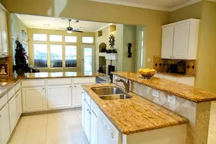 10114 Crescent Bluff Ln, Houston, TX 77070 - Photo 7