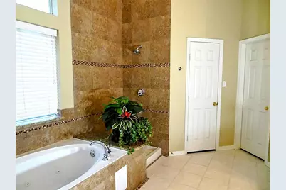 10114 Crescent Bluff Lane, Houston, TX 77070 - Photo 27