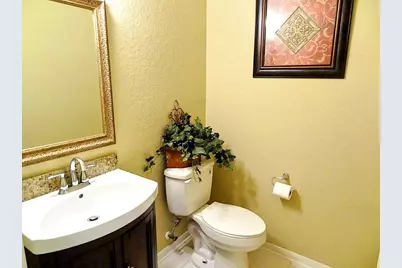 10114 Crescent Bluff Lane, Houston, TX 77070 - Photo 15