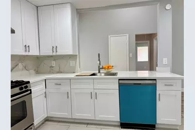 10722 Sashay Drive, Houston, TX 77099 - Photo 9