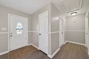 210 N Shirley Ln, Willis, TX 77378 - Photo 5