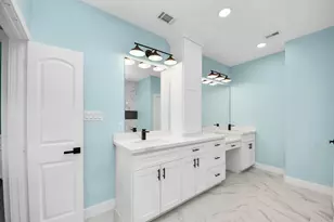 1309 24th St, Dickinson, TX 77539 - Photo 15