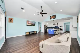 1309 24th St, Dickinson, TX 77539 - Photo 5