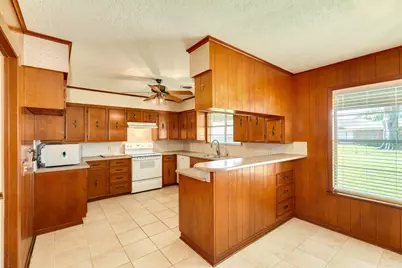 232 Magnolia Street, Brazoria, TX 77422 - Photo 9