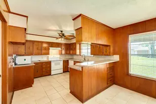 232 Magnolia St, Brazoria, TX 77422 - Photo 9