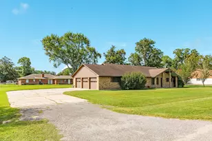 232 Magnolia St, Brazoria, TX 77422 - Photo 3