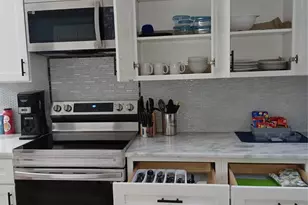 5815 Schevers St, Houston, TX 77033 - Photo 3