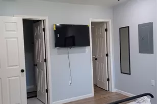 5815 Schevers St, Houston, TX 77033 - Photo 31