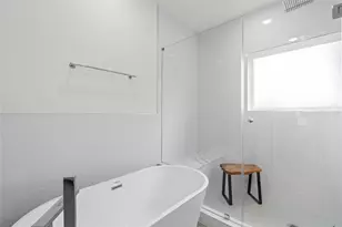 216 E 31st 1/2 St, Houston, TX 77018 - Photo 29